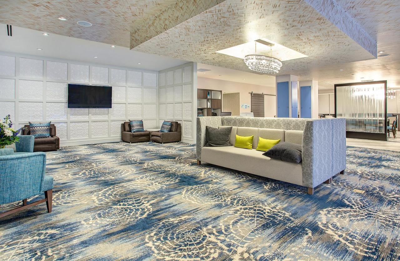 Express & By Ihg Hotel 3*
