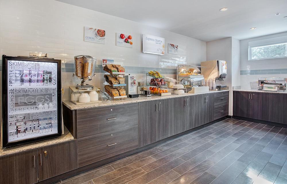 Express & By Ihg Covington