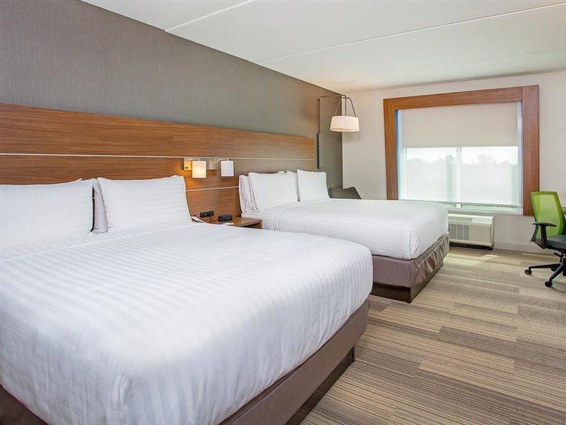 Express & By Ihg 3* Covington