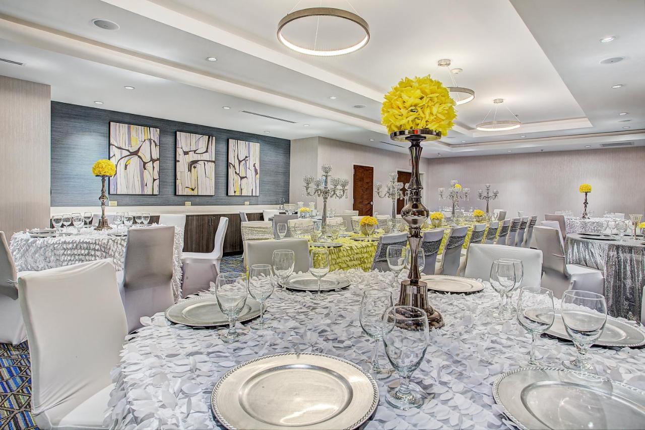 Express & By Ihg 3*