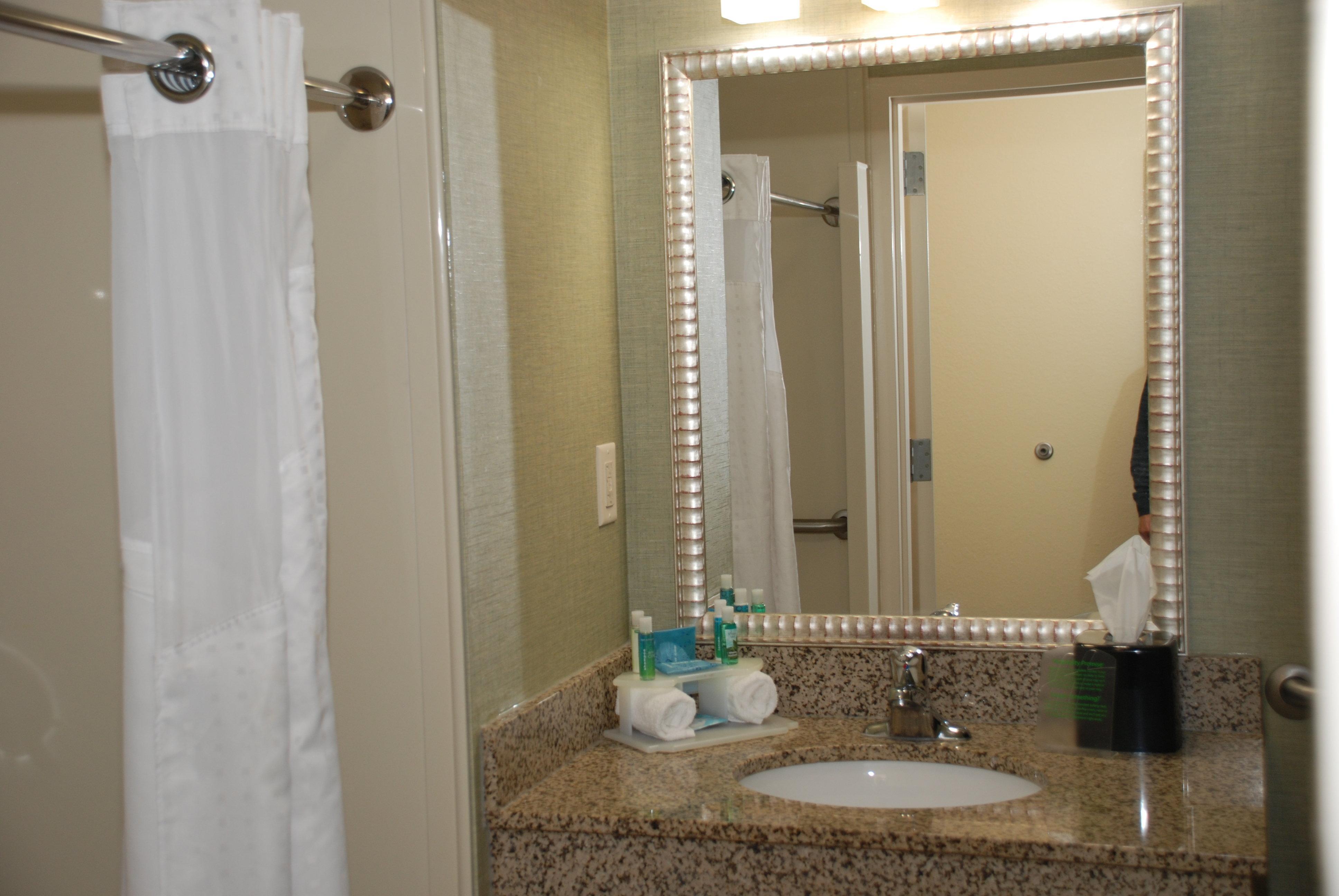 Express & By Ihg Hotel 3*