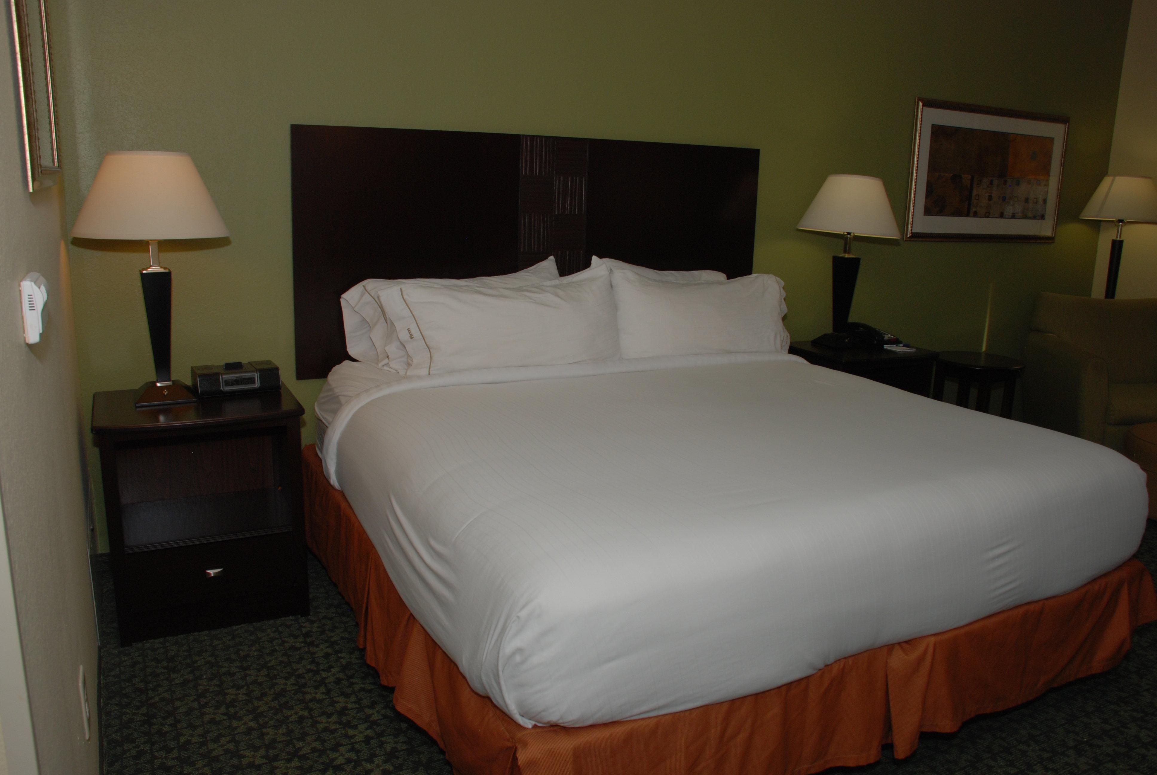 Express & By Ihg 3* Covington