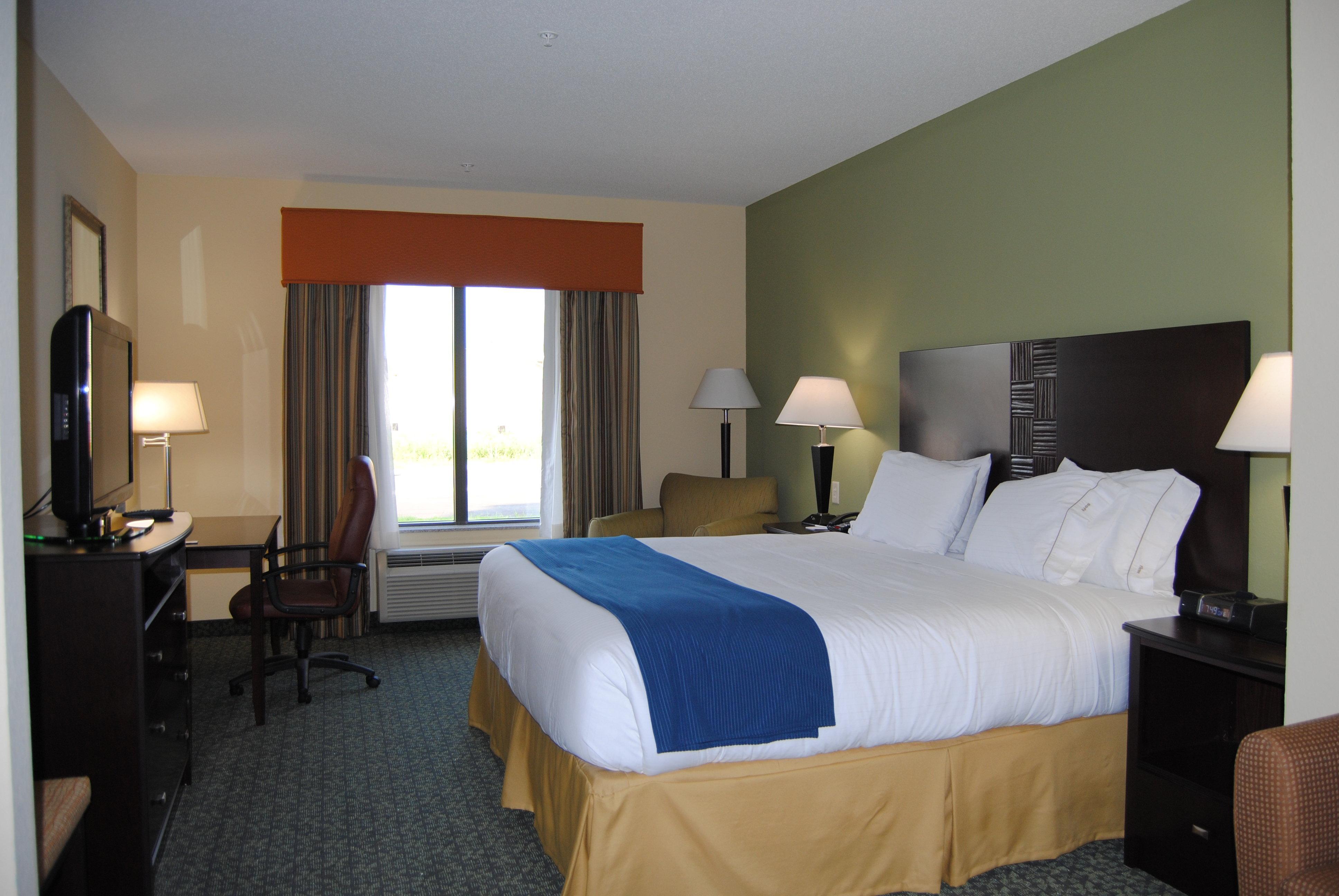 Express & By Ihg 3* Covington
